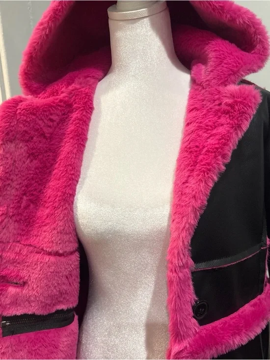 Fashion Nova Convertible Black Trench Coat with Hot Pink Fur Trim - Picture 6 of 7